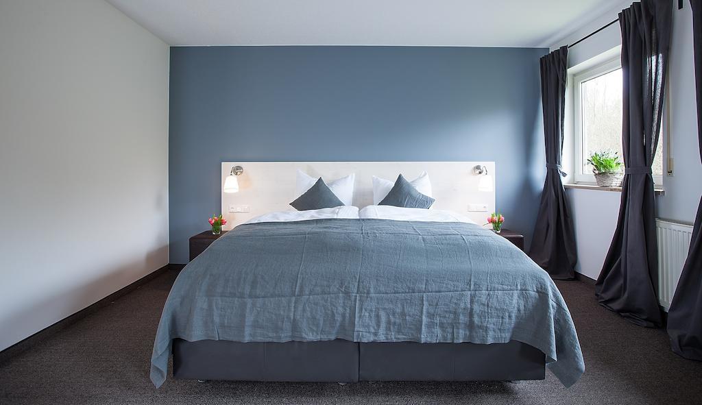 Alpenglühen Smart Hotel Olching Zimmer foto
